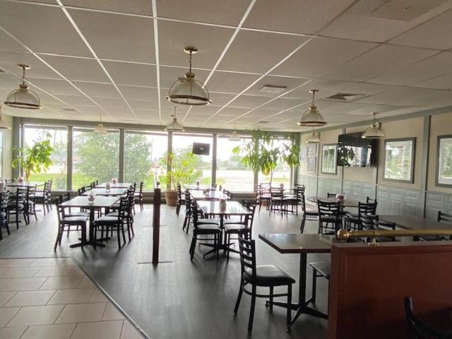 Terrace Bay Red Dog Inn מראה חיצוני תמונה